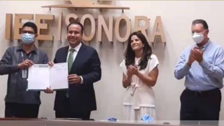 'Toño' Astiazarán recibe acta de mayoría como alcalde de Hermosillo; Célida López buscará impugnar