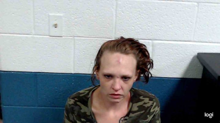 ¡Perdió la cabeza! Roomies le piden que se mude y ella le prende fuego a la casa