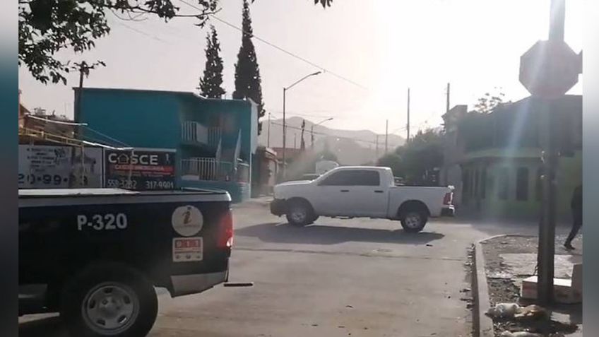 Pareja es asesinada de forma brutal y abandonada en vía pública; les colocaron un narcomensaje