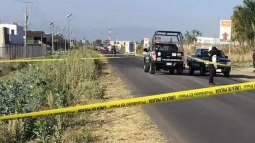 Hallan a un hombre calcinado a un costado del Río Lerma; campesinos lo reportaron