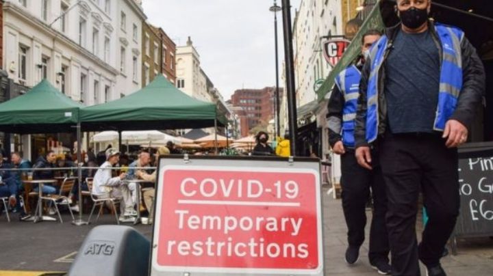 Variante delta dispara los contagios en Reino Unido; supera los 11 mil en un día