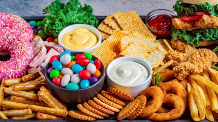 ¿Tienes el colesterol alto? Identifica los alimentos que debes evitar por completo