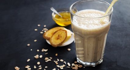 Reinventa el sabor del café de las mañanas con esta versión de smoothie de plátano