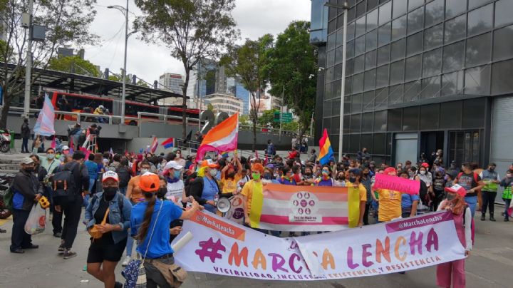 IMÁGENES: Así fue la primera 'Marcha Lencha' en la CDMX; lesbianas exigen un alto a la violencia