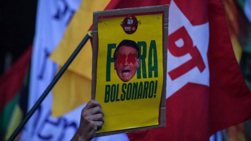 Manifestantes salen a las calles de Brasil para protestar contra Bolsonaro por muertes de Covid-19