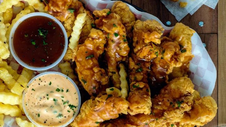 ¡Delicia de botana! Disfruta de este exquisito pollo 'porra'; tiene cueritos y papas