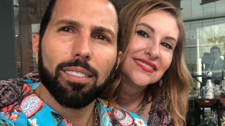 ¡Casi la ahoga! Poncho de Nigris avienta a su madre a la alberca y no sabe nadar; lo tunden en redes