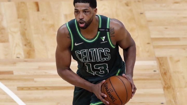 FOTOS: ¿Engañan a una Kardashian? Estrella de los Boston Celtics entra a una habitación con 3 mujeres