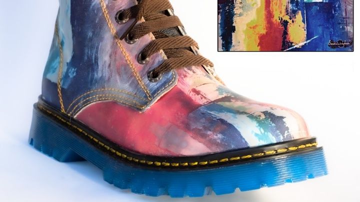La cajemense Sandra Pérez León plasma sus creaciones artísticas en zapatos y botas