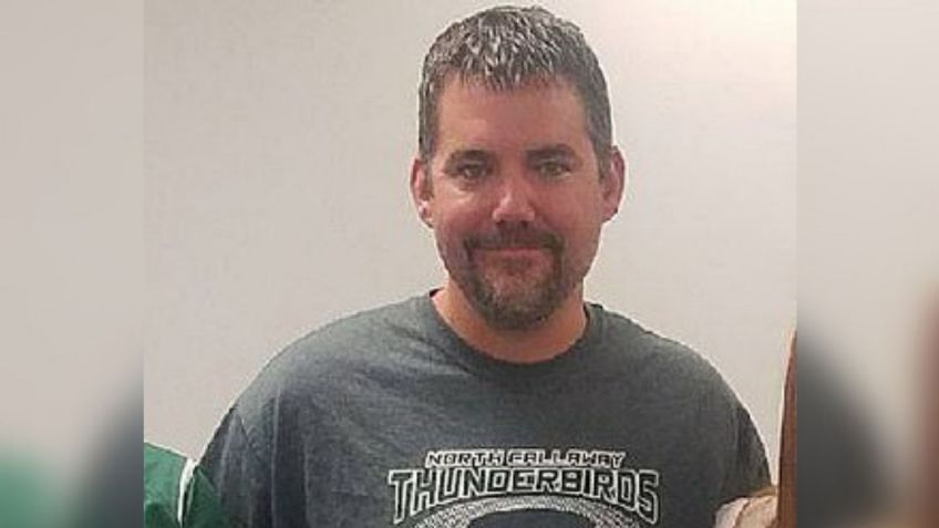 Maestro finge ser un adolescente y chantajea a menores para que le envíen fotos desnudas