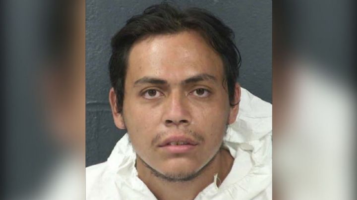 Asesina a un hombre, lo decapita y juega fútbol con la cabeza en un parque público