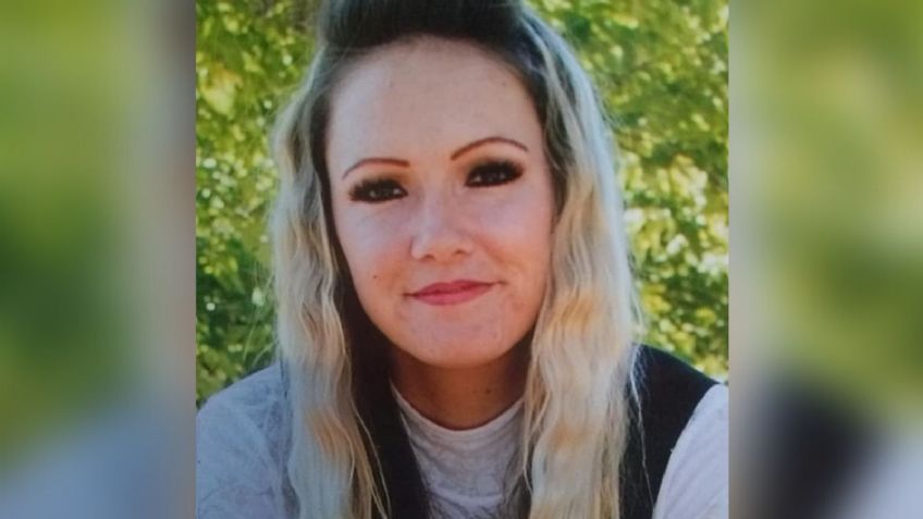 Le fractura la clavícula a su esposa; para que no lo denuncie, la mata al salir del hospital