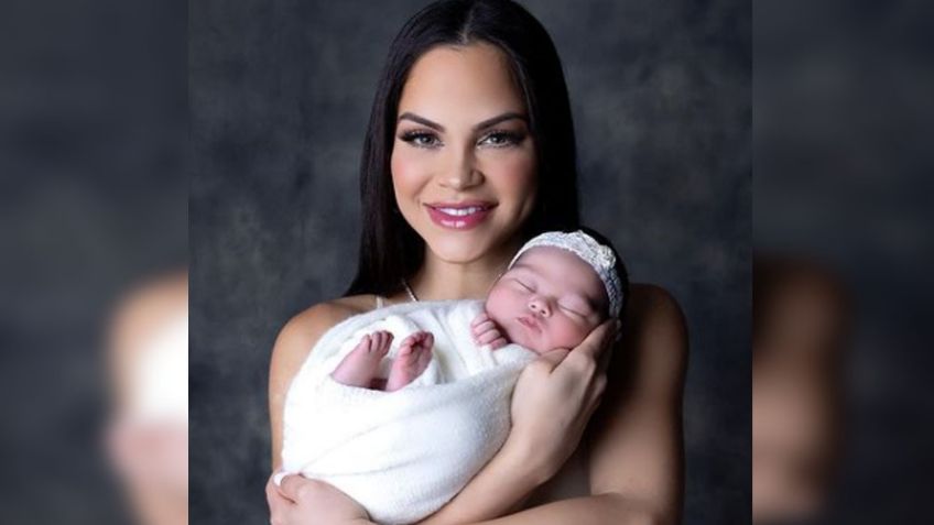 A 1 mes de dar a luz, Natti Natasha presume figura de impacto en bañador y con su hija en brazos