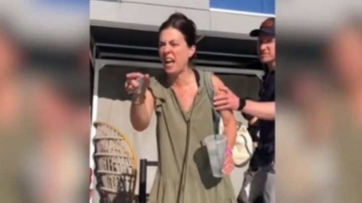 VIDEO: Mujeres enfurecen con pareja LGBT y les piden respeto porque "hay niños presentes"