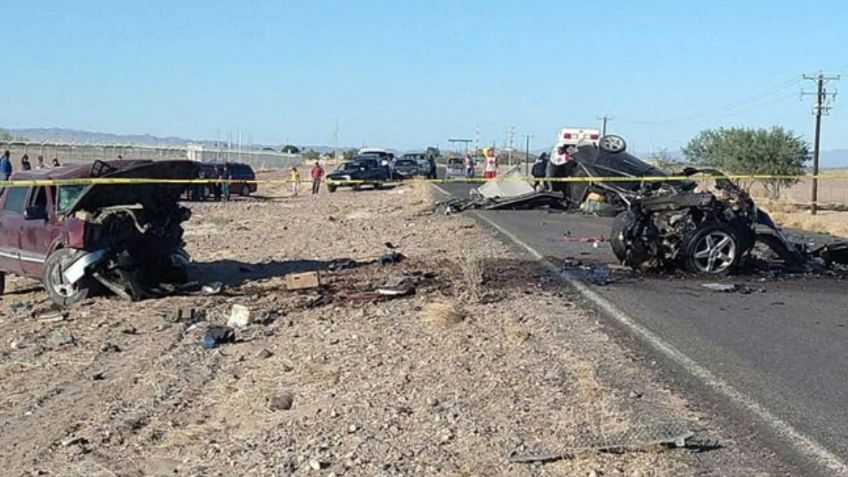 Tragedia en Caborca: Brutal accidente deja auto partido en dos; mueren todos los pasajeros