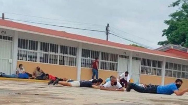 Comando armado irrumpe en primaria de Oaxaca para robar boletas electorales