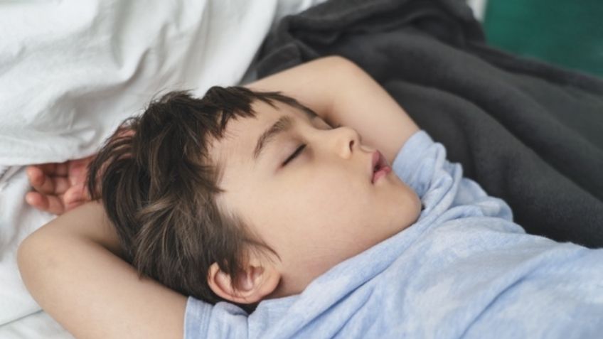 Atención mamás: Estos los beneficios que tu hijo tendrá al dormir temprano