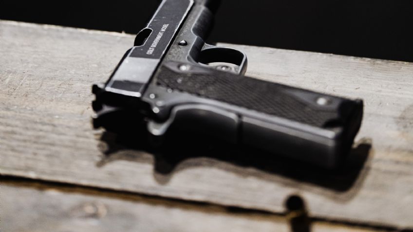 Claudia y Carlos asesinan a un hombre; ella le dio el arma y él lo acribilló sin piedad