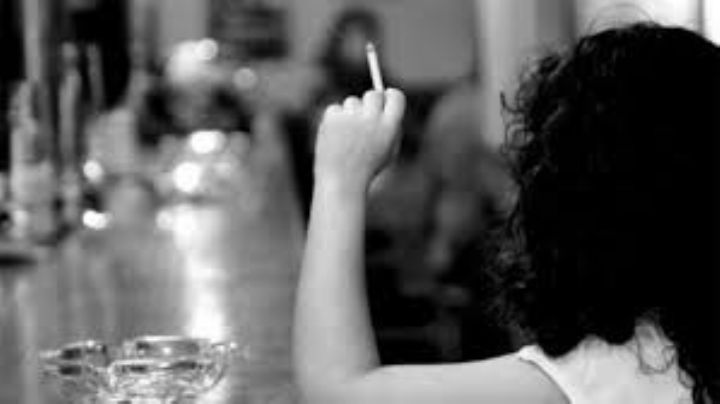 Tras conocerla en un bar, Alejandro se va con mujer y la asesina a golpes; hallaron ropa con sangre