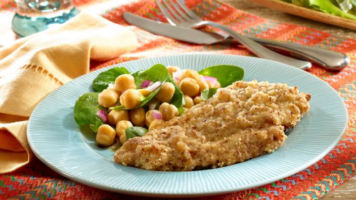 ¡Simplemente delirante! Disfruta de este pollo empanizado con almendras; lo amarás