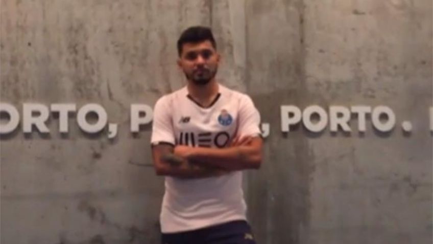 El Porto presenta sus nuevos jerseys para la Temporada 2021-21 con 'El Tecatito' Corona
