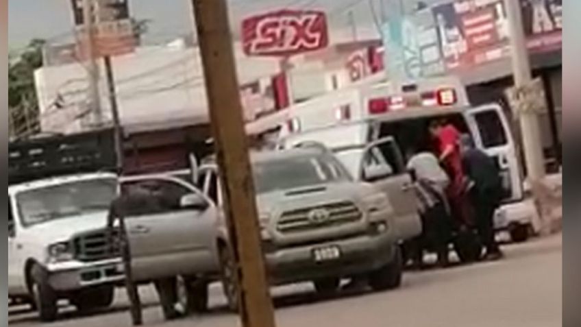 Comando armado detiene a ambulancia y pide que atiendan a tres sicarios heridos en Culiacán