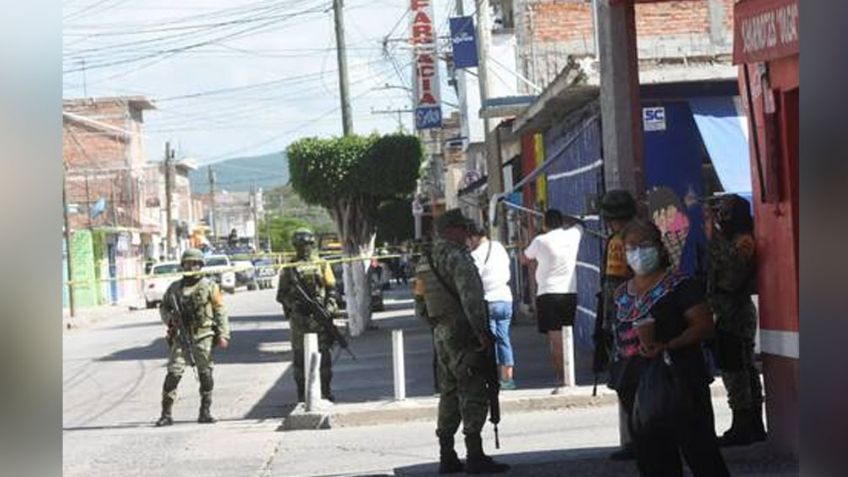 Sin clemencia alguna, criminales exterminan a un joven al acribillarlo dentro una estética en Celaya