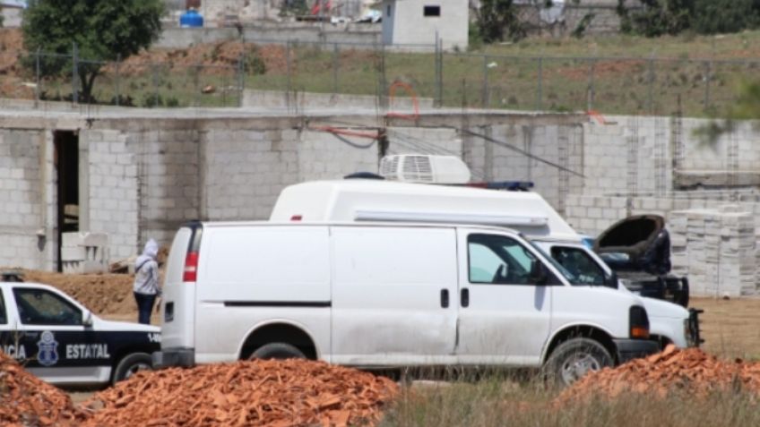 Entre la maleza y devorada por la fauna, hallan a mujer cortada en partes