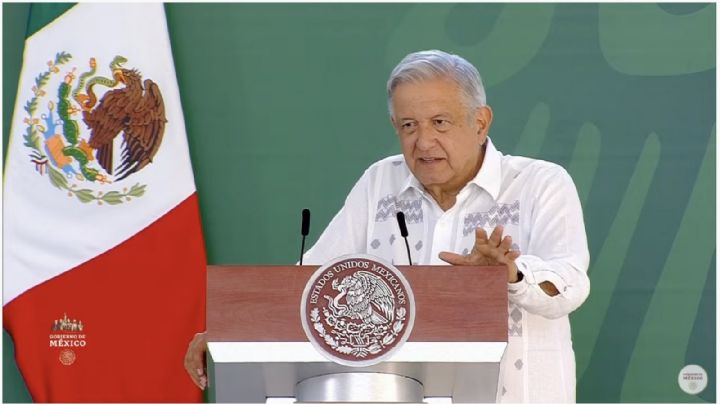 Consulta popular para juzgar expresidentes: Pese a veda del INE, AMLO seguirá con sus giras