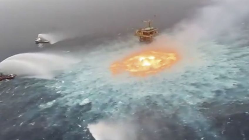 (VIDEO) Arde plataforma de Pemex Ku Charly: Así fue el impresionante incendio