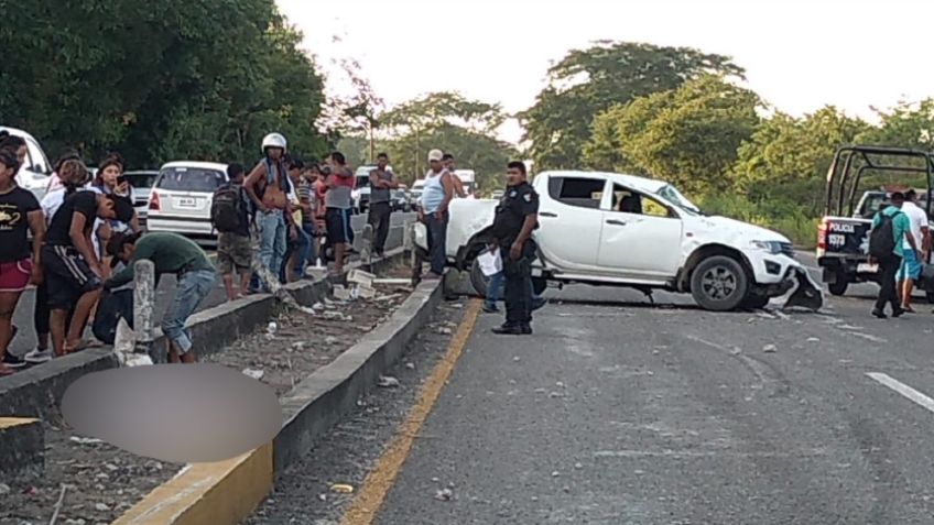 Obrero muere en accidente vial sobre carretera; la camioneta dio varias vueltas