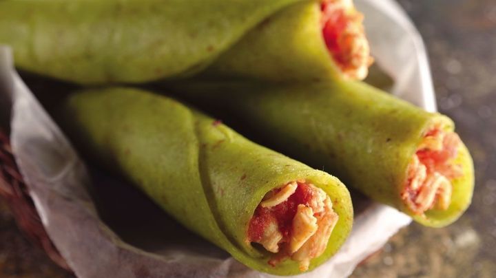 ¡Más delicioso, imposible! Disfruta de unos saludables tacos de nopales con pollo