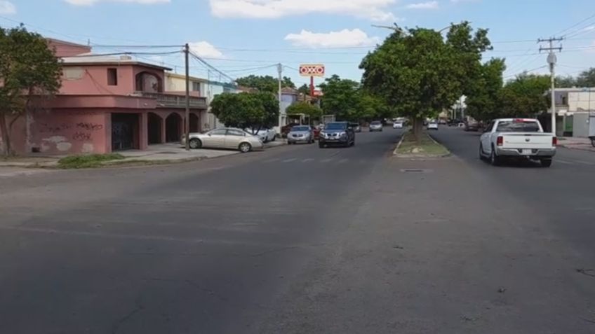 De película: Maleantes privan de la libertad a un hombre al exterior de un restaurante en Ciudad Obregón