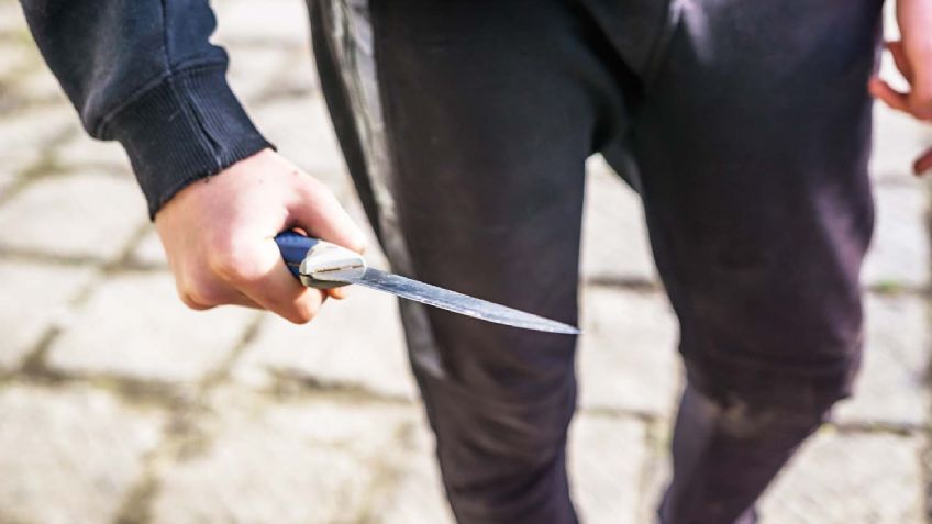 Atroz crimen: Una mujer es brutalmente golpeada y apuñalada en un baldío por Cristian