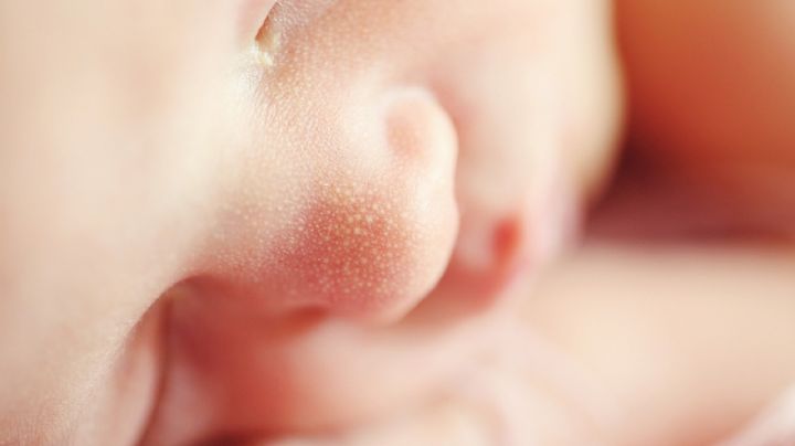 Hallan el cadáver de una bebé colgada en el baño de un hospital; aún tenía el cordón umbilical