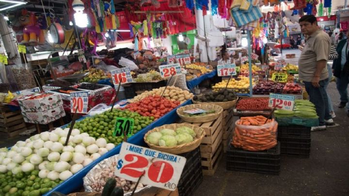 FUERTES IMÁGENES: Riña tiene fatal final; así quedó el cadáver de un 'abuelito' en un mercado