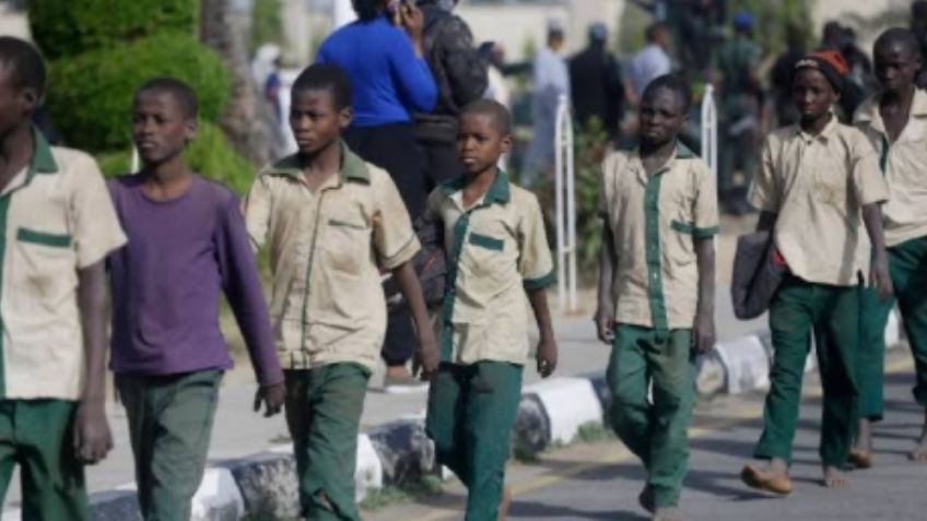 Secuestro masivo: Raptan a 140 estudiantes de secundaria en Nigeria durante la madrugada