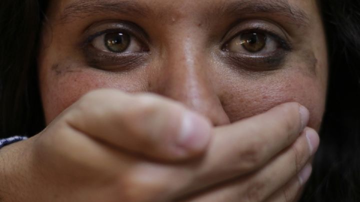 Tras recibir brutal golpiza de su novio, Sayuri tomó un cuchillo y lo mató para defenderse; fue detenida