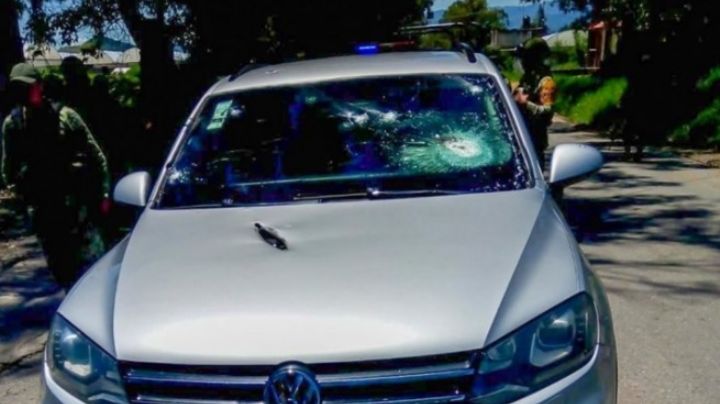 Edomex: Violenta emboscada contra alcaldesa de Pilcaya deja dos policías muertos