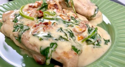 Receta fácil: Deleita a tu paladar con este pollo en salsa cremosa de jitomate