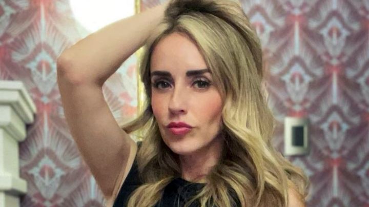 Tras abandonar TV Azteca, Jimena Pérez 'La Choco' sorprende con tremendo bañador rosa