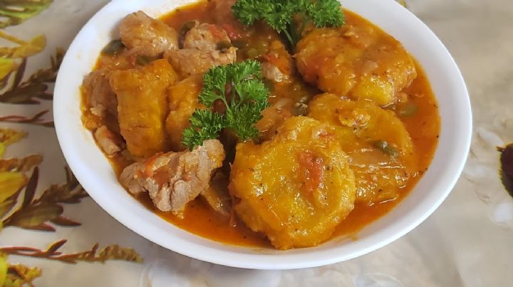 ¿Antojo de algo diferente? Descubre cómo preparar este guiso de pollo cubano; lo amarás