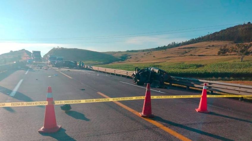 Brutal: Colisión de autos particulares en la México-Tuxpan deja víctimas mortales y heridos