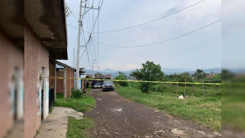 Tras riña, joven pierde la vida al ser atacado a machetazos en calles de Michoacán