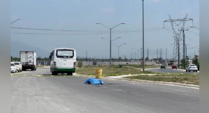 Terrible final: Hombre muere al ser aplastado por un camión urbano en Nuevo León