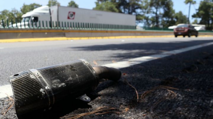 Otra tragedia en la México-Cuernavaca: Muere 'jovencito' tras colisionar en su motocicleta