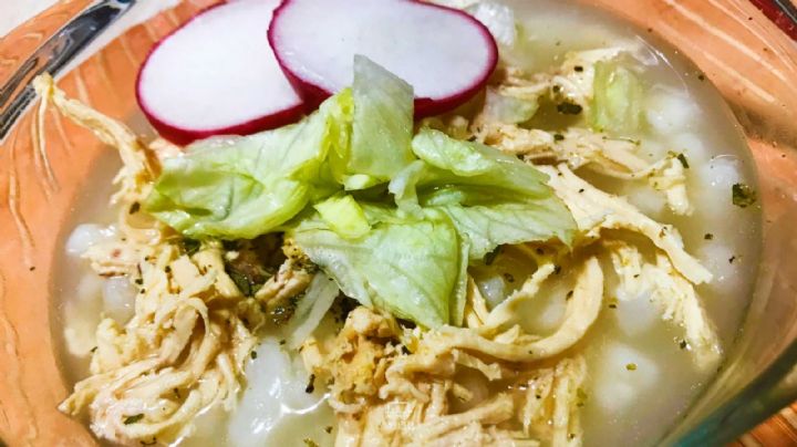 Receta para principiantes: Así podrás hacer un delicioso pozole de pollo para el mes patrio