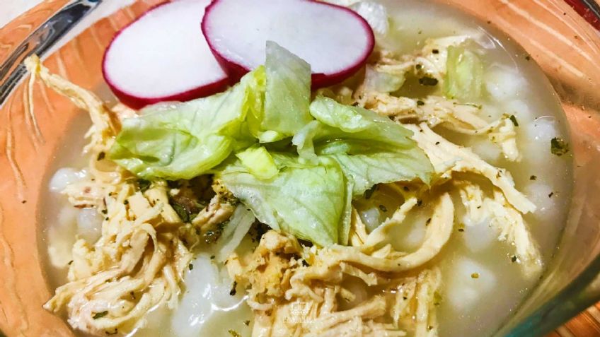 Receta para principiantes: Así podrás hacer un delicioso pozole de pollo para el mes patrio