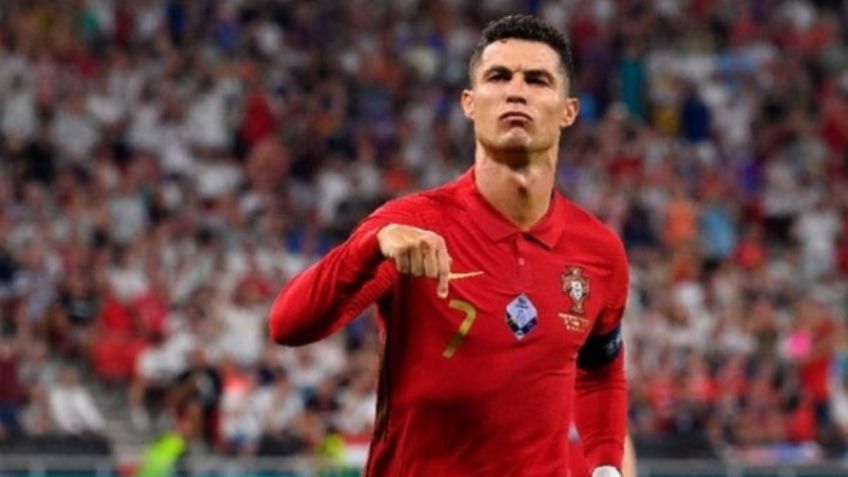 Cristiano Ronaldo ya luce la playera del Manchester United: "¡Regresé a donde pertenezco!"