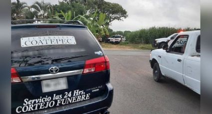 A la orilla de la carretera, localizan los cuerpos de dos jóvenes con evidentes signos de tortura